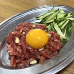 百萬里 - 裏メニューのユッケ（値段不明）