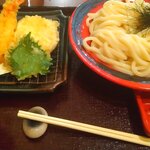 打ちたてうどん だし屋 - 