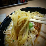 とろこく味噌らーめん みそや 源兵衛 - 麺！びよーんと伸びる麺。量が結構多いです！