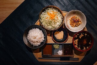Kurobuta Tonkatsu Shabu Shabu Temmon Kan Satsuma Hana Tei - とんかつ膳のセットです。
