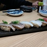 Sushi Sake Sakana Sugitama - 御互いイカとアジは好物。(´- `*