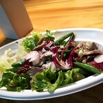洋惣菜 亀洋 - 別皿のパリのサラダ