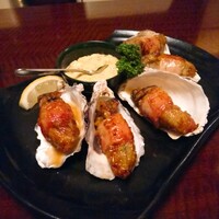 赤坂 津つ井 総本店 - 牡蠣ベーコン巻き