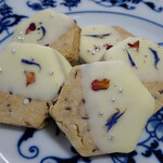 パーラー アルマス - お花とホワイトチョコのクッキー（有機カカオニブ・カシューナッツ・黒糖）