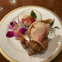 横浜瀬里奈 ステーキドーム - 