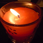 自由が丘ダイニング GARDEN - 日が暮れるとキャンドルに灯がともります。