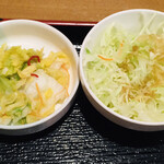 まるいうどん - サラダ＆お新香