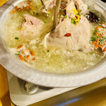 韓国食堂 入ル - 食べやすいようにほぐしてくださってます
      グツグツ…待ちきれない( ᵒ̴̶̷᷄௰ᵒ̴̶̷᷅ )