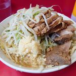 ラーメン二郎 - 小ぶた　トッピング：ニンニク