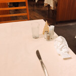 レストラン香味屋 - 店内ちょこっと雰囲気