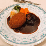 レストラン香味屋 - メンチカツとビーフシチュー