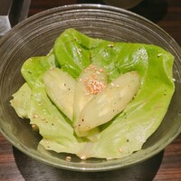 焼肉うしごろ 銀座並木通り店 - サラダ