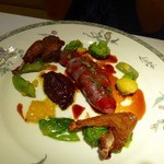 レストラン コバヤシ - フランスラカン産　窒息鳩のしっとりロースト　レバーペースト　野菜添え