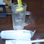 鶴亀 - チューハイ 300円(税込)(2020年12月28日撮影)