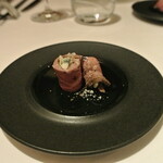 リストランテ カノフィーロ - 江別短角牛のローストビーフ　ゴルゴンゾーラ巻き