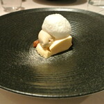 リストランテ カノフィーロ - シナモンのジェラートとリンゴのタタン　冬のティラミス