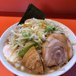 ちばから - らーめん豚入り¥900
      節券¥30 のり¥50 温玉¥50