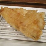 旬彩 天ぷら 心来(しんら） - キス・三河湾：身の厚いキスは、表面がサクッ、身がふんわりして 熱々で美味しく頂きました。　　　　　2020.12.12