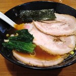 かまや食堂 - チャーシューは大ぶりだが極薄。