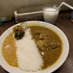 カレー&オリエンタルバル 桃の実 - 