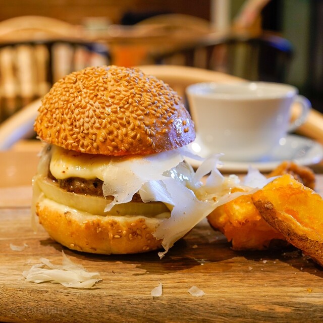 自由が丘バーガー 青山店 Jiyugaoka Burger 外苑前 ハンバーガー 食べログ 自由が丘バーガー 青山店 Jiyugaoka Burger 外苑前 ハンバーガー 食べログ