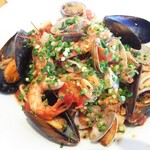 ボーノ - ペスカトーレ 1400円  豪華です