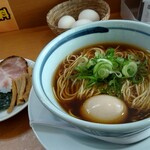 麺処 かつお商店 - 極丸鶏醤油ラーメン850円