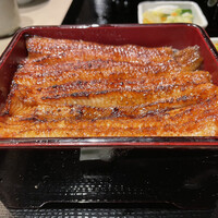 うなぎ 目白ぞろ芽 - ご飯は意外と多め