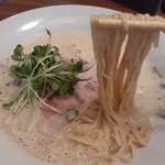 麺匠 麦之助 - 料理写真:味玉鶏泡白湯(醤油)　￥930
