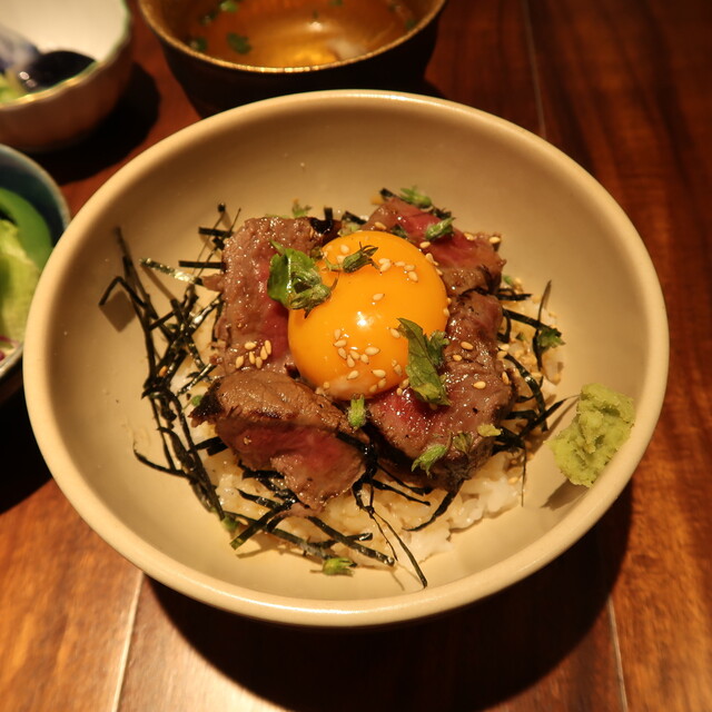 肉卸小島 東京 ステーキ 食べログ
