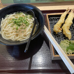 東京 肉芝 - 海老天うどん（税込 759円）評価＝△