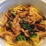 タパス＆タパス - 下段のパスタと混ぜて出来上がり