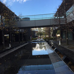 タパス＆タパス - アクセス その２　世田谷ビジネススクエアタワー１階のバスターミナルと反対側出口から出たらそのまま直進