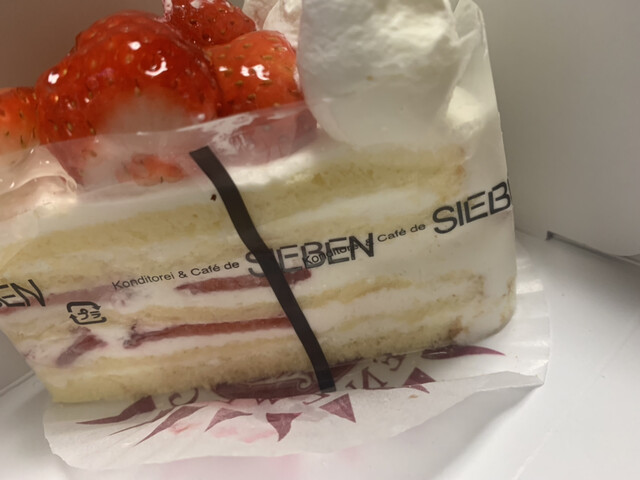 カフェ ド ジーベン 草津店 Sieben 商工センター入口 ケーキ 食べログ
