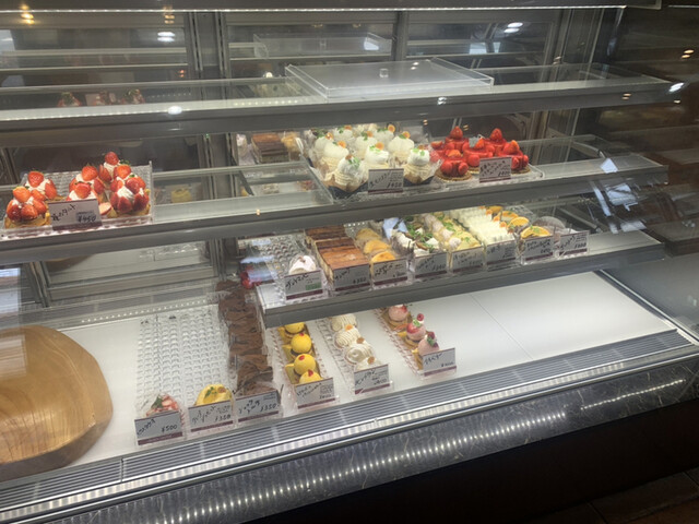 カフェ ド ジーベン 草津店 Sieben 商工センター入口 ケーキ 食べログ