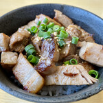 麺屋 しん蔵 - チャーシュー丼 300円