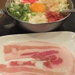 おうさか苑 - 「カレー玉」の材料：生地がフワフワですから、具材の香りや食感を素直に伝えてくれます！