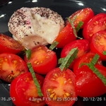 イレール人形町 - ブ・ラーダ（乳牛）のチーズ サラダ