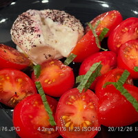 イレール人形町 - ブ・ラーダ（乳牛）のチーズ サラダ