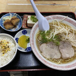 明月 - ラーメン定食です