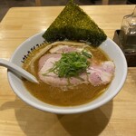 川の先の上 - 豚骨らーめん（880円）