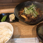 Tabenomidokoro Sumikko - 和牛すじ煮込み定食！