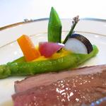 綱町三井倶楽部 - イベリコ豚ソロミージョのステーキ