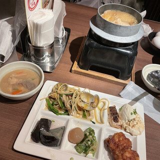 ザ・ブッフェスタイル サラ_0