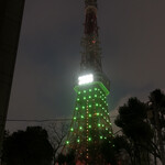すが弥 - 赤羽橋の交差点から東京タワーを臨みます