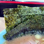 横濱ラーメン あさが家 - 海苔増しは6枚150円。