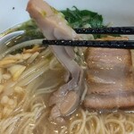 麺処 びぎ屋 - 鶏モモチャーシューリフト