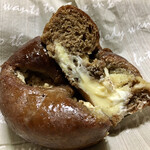 パンやきどころ RIKI - エスプレッソとマスカルポーネのクリームパン ¥220+税