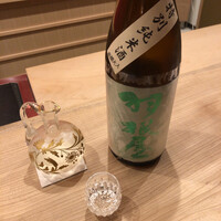 東茶屋 なかむら - ⭐︎富山 羽根屋 特別純米 瓶燗火入
                    →すっきりフルーティな北陸の名酒からスタート(^^)