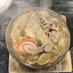 糸庄 - もつ煮込みうどん、上から。